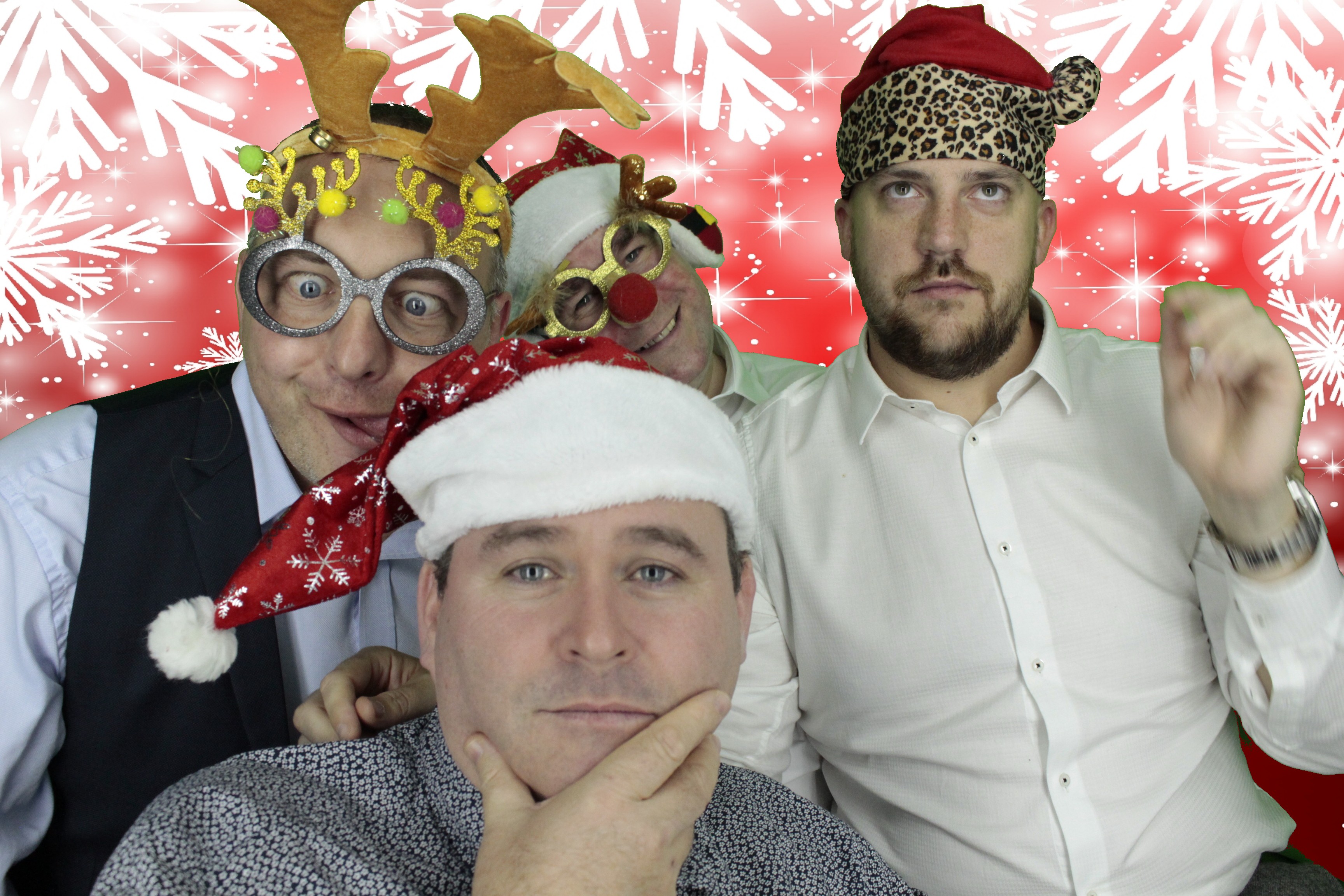 Silvermere Christmas Party | View more photos from the event at gallery.myphotoboothexperience.co.uk/u/MyPhotoBoothExperienceLtd/Silvermere-Christmas-Party-3